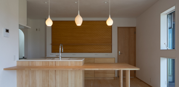 キッチンカウンターとペンダントライト